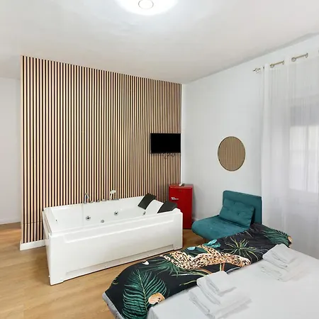 Mirosa Luxury Couette-café
